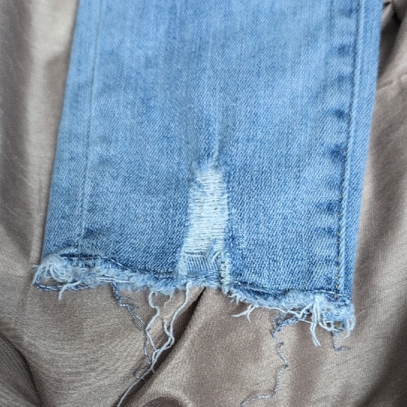Old Navy Distressed Light Blue Jeggings - Picture 3 of 7